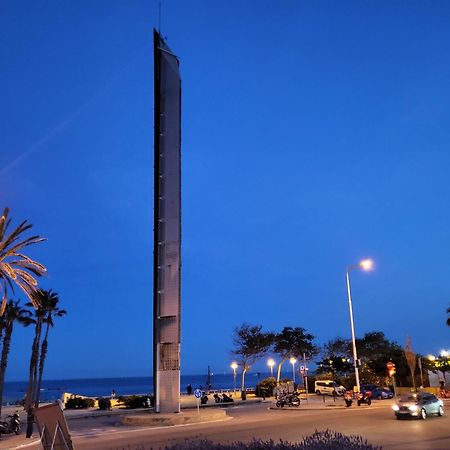 Stunning Flat For 6 People 3 Blocks From The Beach Plus Welcome Breakfast バルセロナ エクステリア 写真