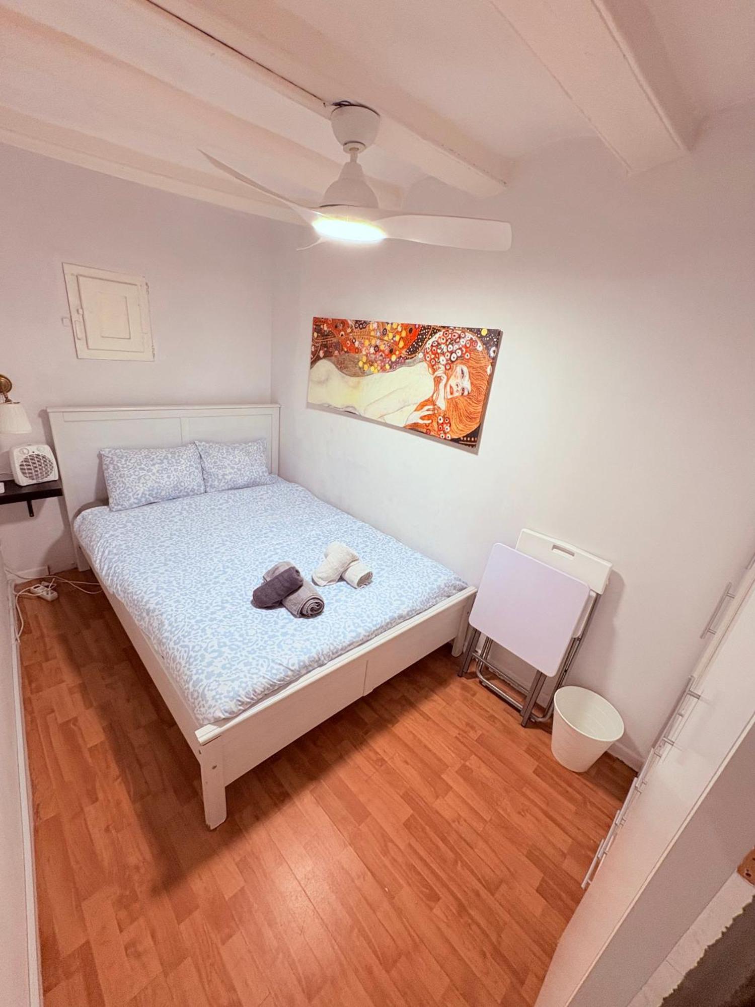 Stunning Flat For 6 People 3 Blocks From The Beach Plus Welcome Breakfast バルセロナ エクステリア 写真