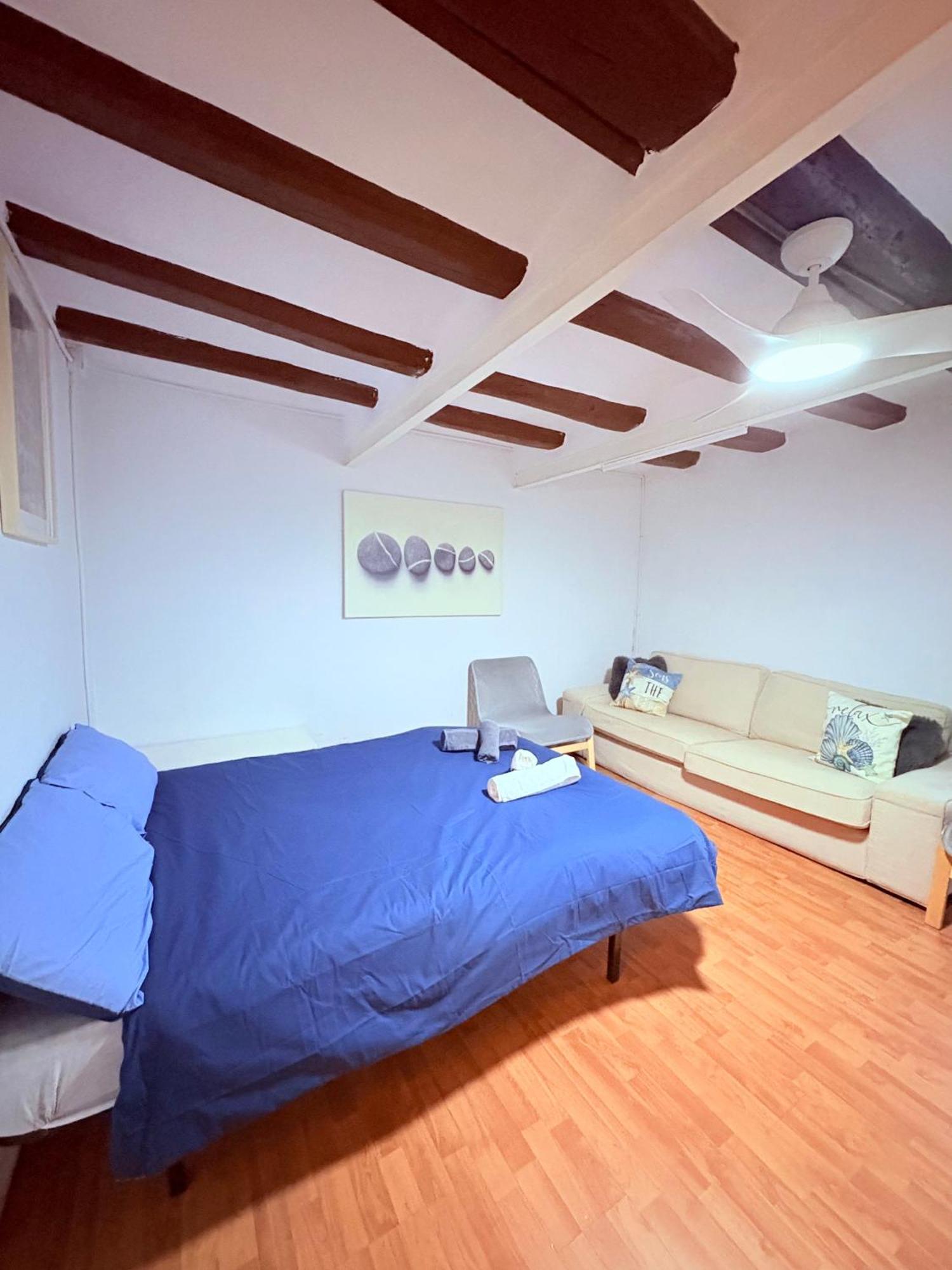 Stunning Flat For 6 People 3 Blocks From The Beach Plus Welcome Breakfast バルセロナ エクステリア 写真