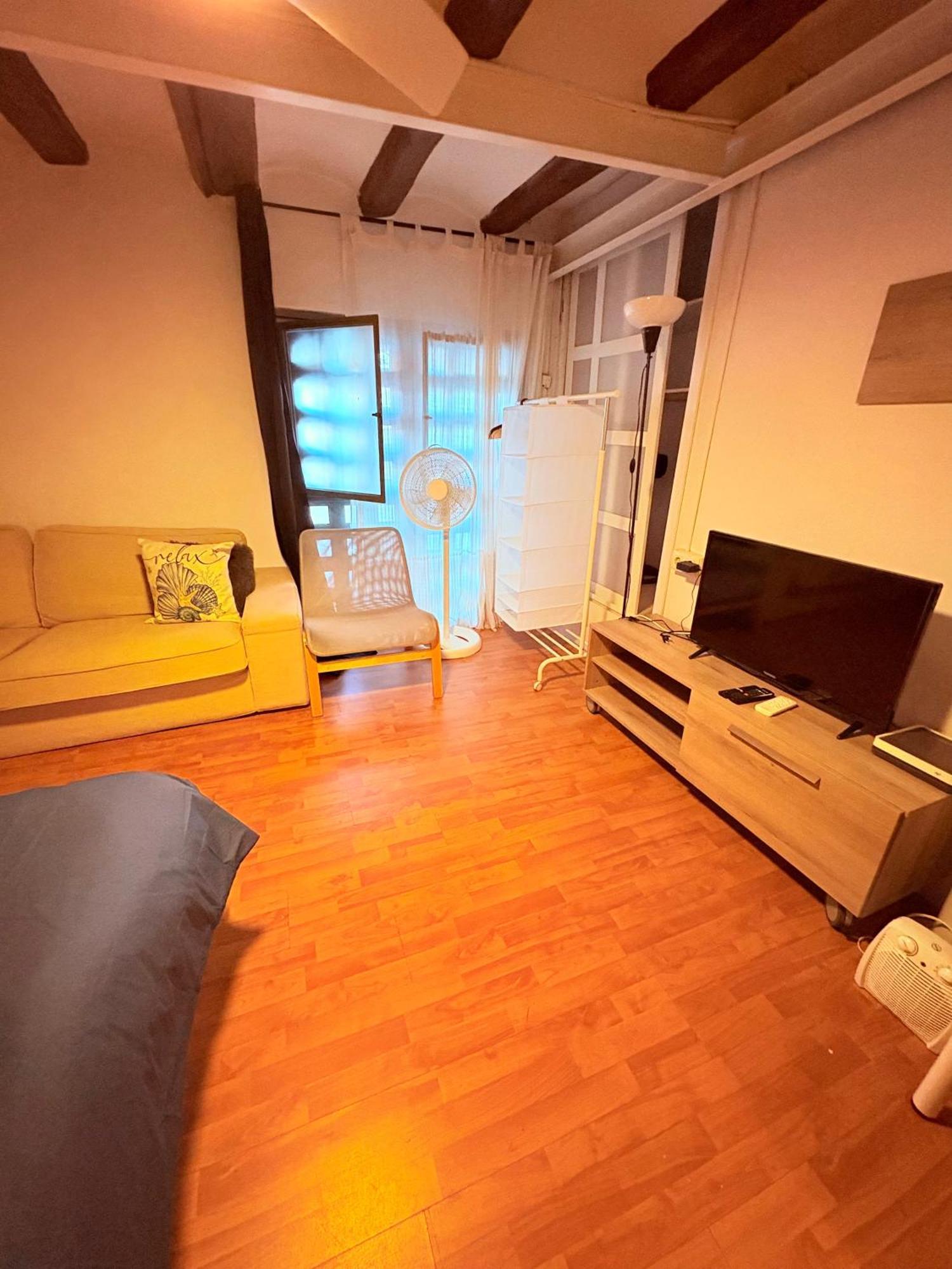 Stunning Flat For 6 People 3 Blocks From The Beach Plus Welcome Breakfast バルセロナ エクステリア 写真