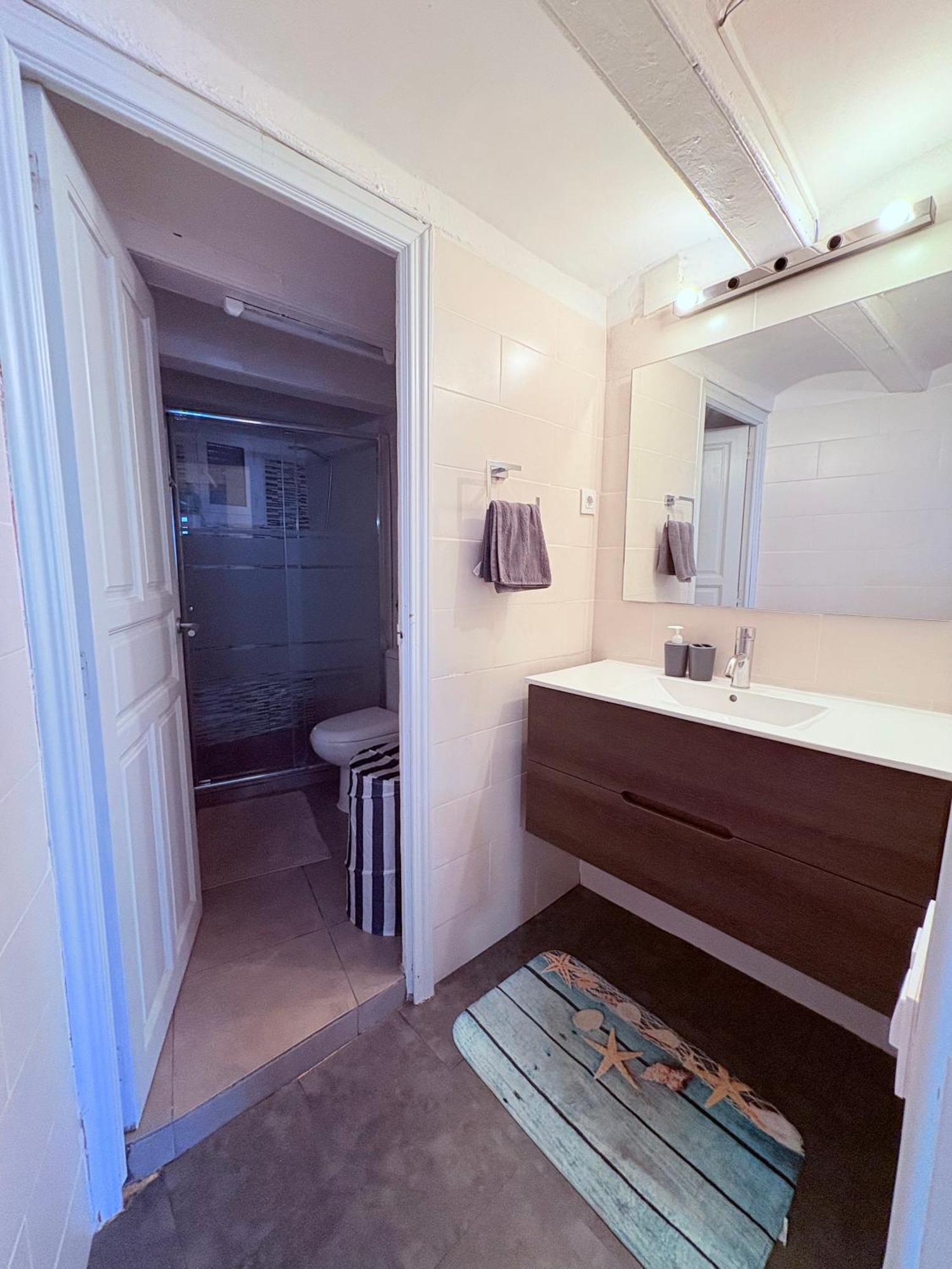 Stunning Flat For 6 People 3 Blocks From The Beach Plus Welcome Breakfast バルセロナ エクステリア 写真
