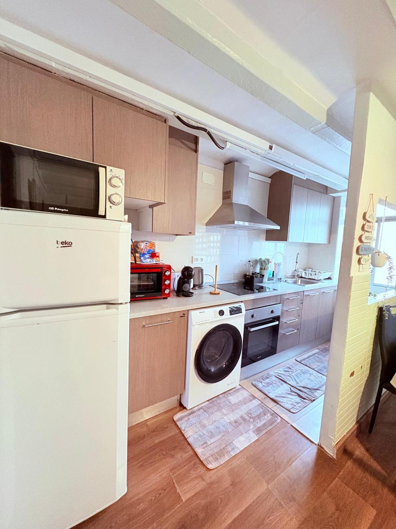 Stunning Flat For 6 People 3 Blocks From The Beach Plus Welcome Breakfast バルセロナ エクステリア 写真