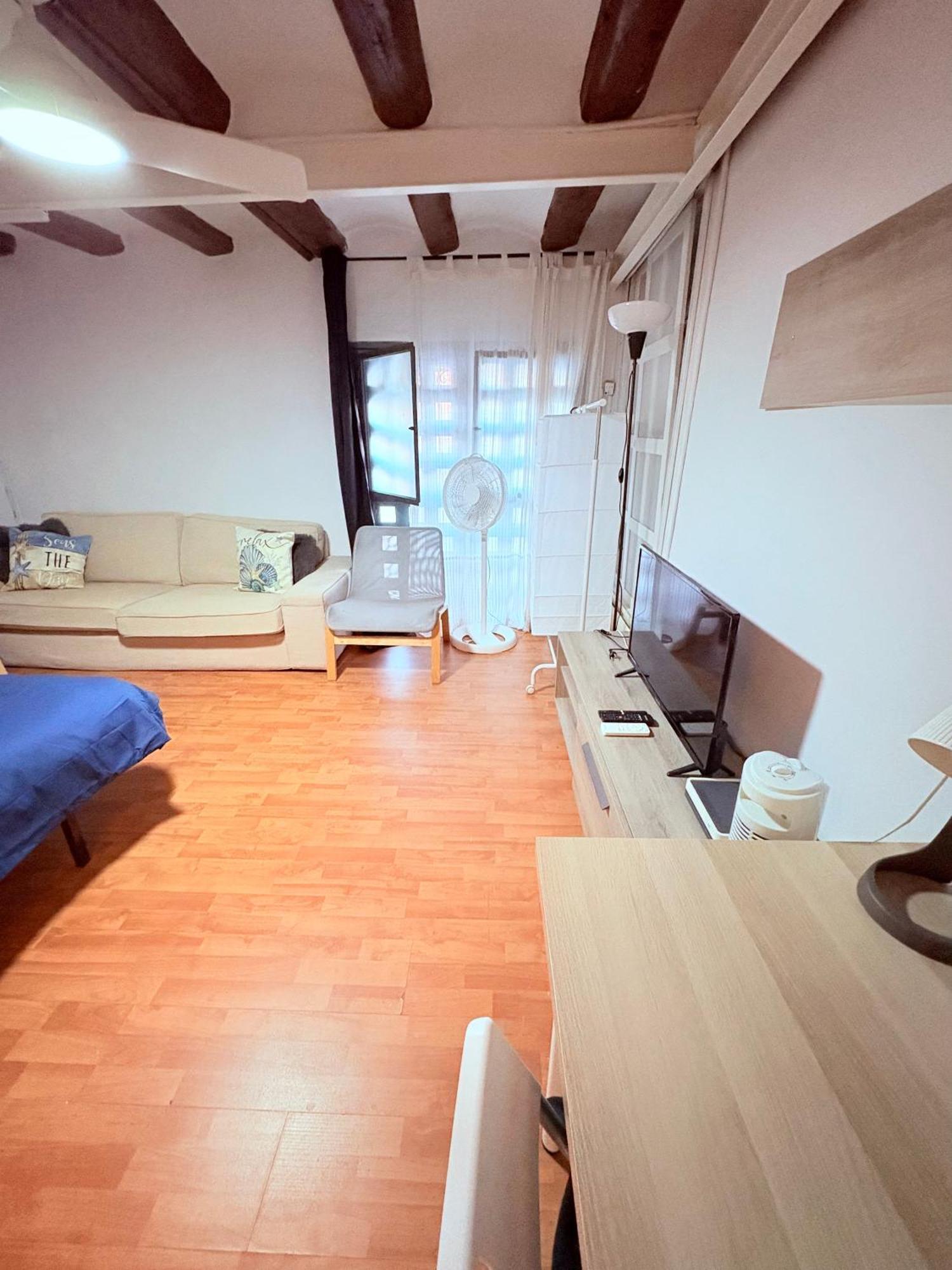 Stunning Flat For 6 People 3 Blocks From The Beach Plus Welcome Breakfast バルセロナ エクステリア 写真