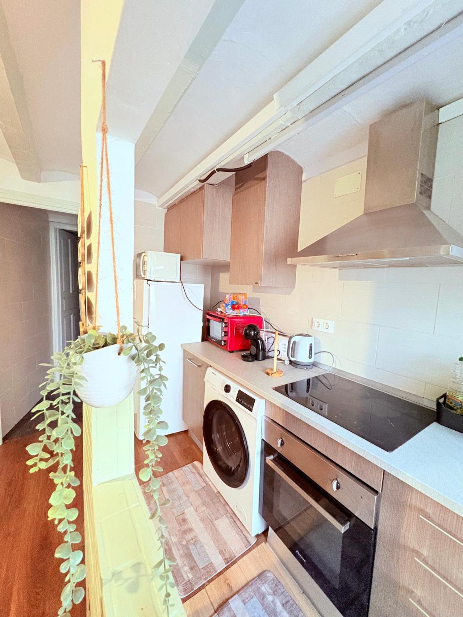 Stunning Flat For 6 People 3 Blocks From The Beach Plus Welcome Breakfast バルセロナ エクステリア 写真